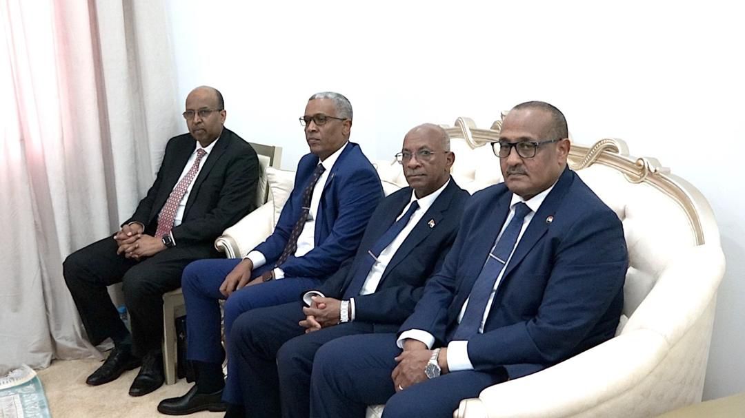 IMG-20240916-WA0070 البرهان و سلفاكير يعقدان جلسة مباحثات مشتركة